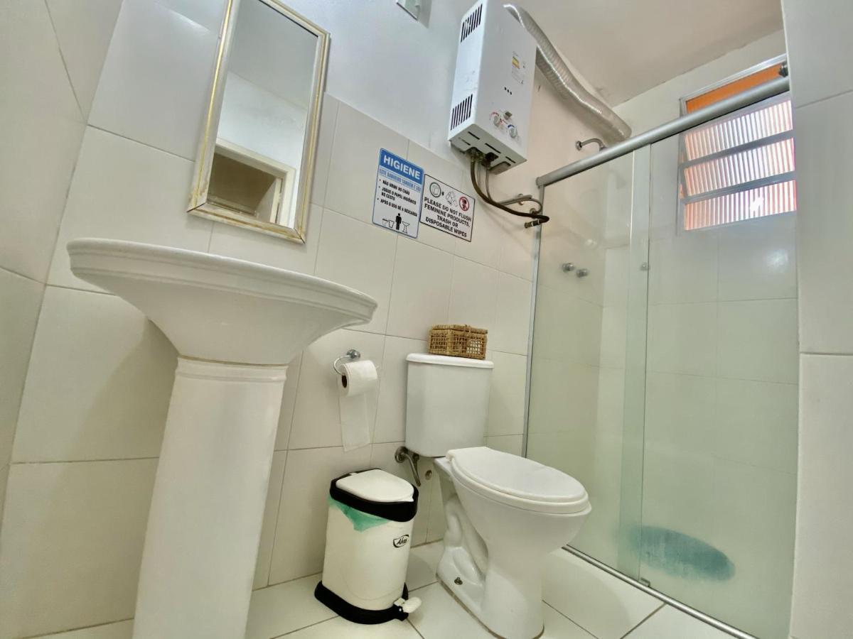 Rio Guesthouse - Um Quarteirao Da Praia De Copacabana Rio de Janeiro Zewnętrze zdjęcie
