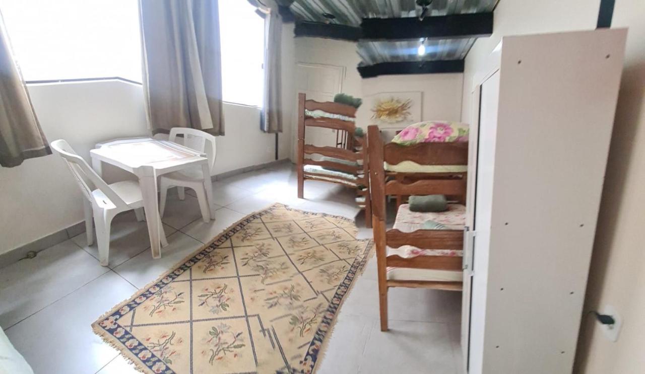 Rio Guesthouse - Um Quarteirao Da Praia De Copacabana Rio de Janeiro Zewnętrze zdjęcie